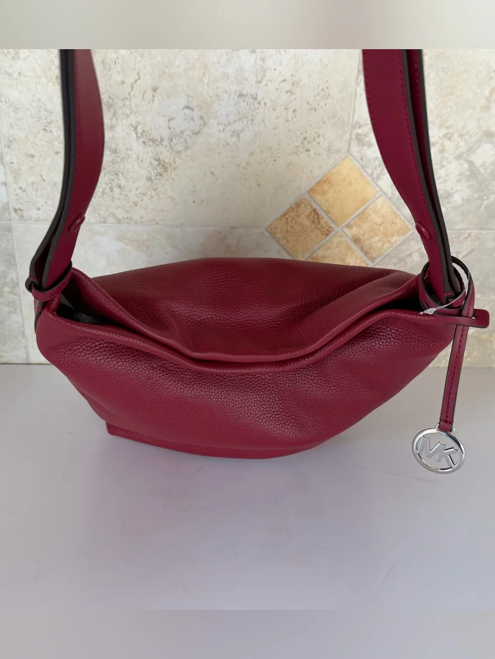 Michael kors Roey MD Bucket Slouchy Hobo Shoulder Bag Maroon